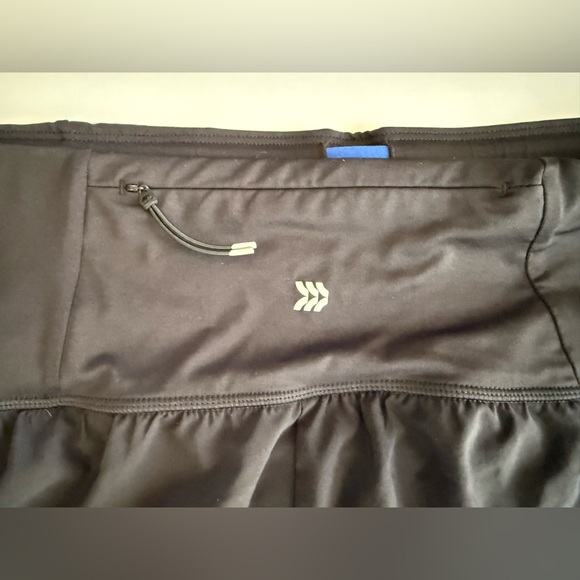 Women's All In Motion High Waisted Black Running Shorts - XL - Picture 3 of 4